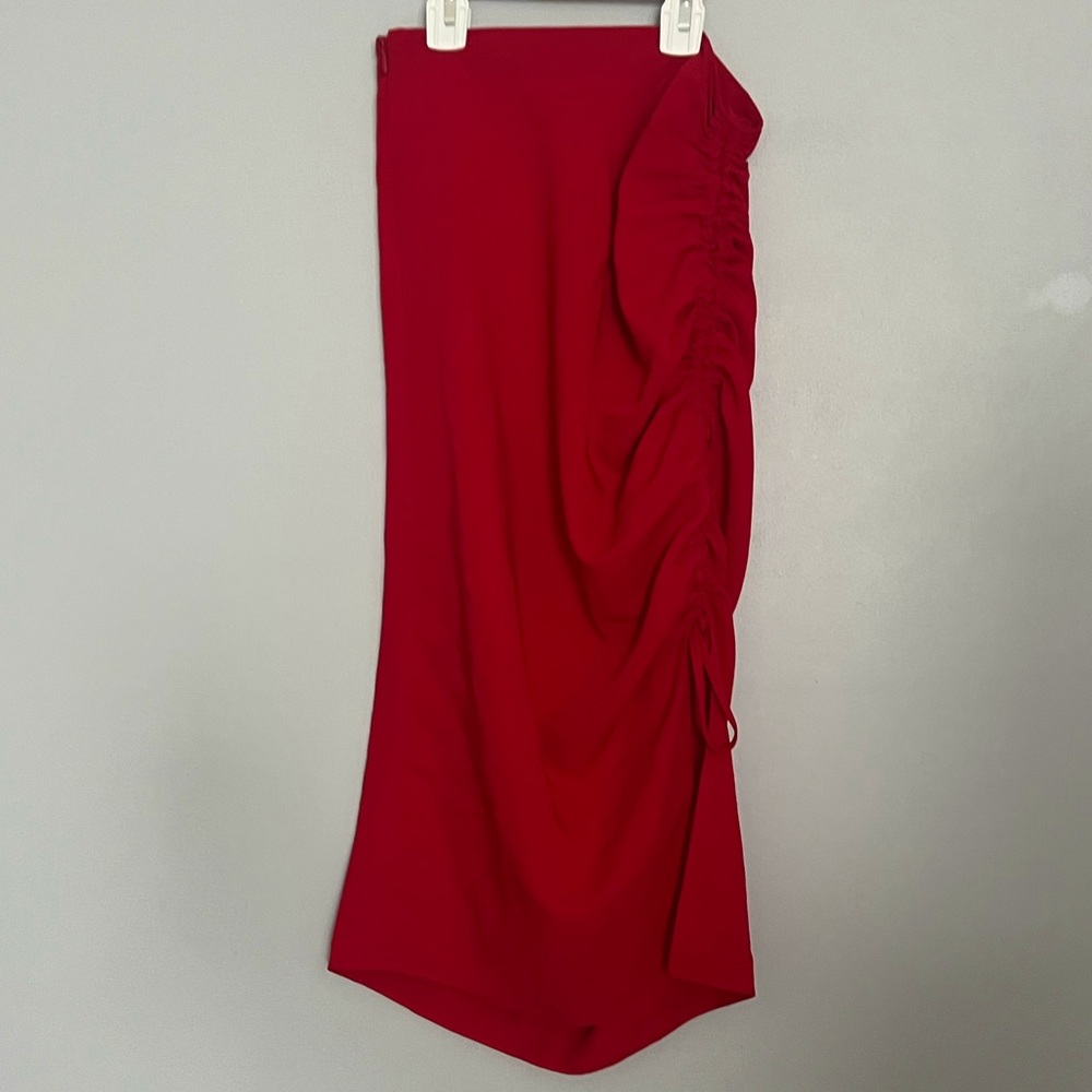 Red ruched MIDI skirt